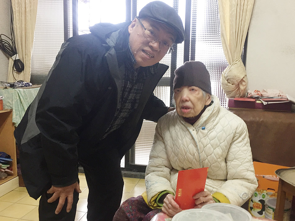 服務慰問組探訪鄒鄉長