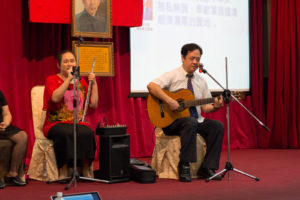 啄木鳥表演活動